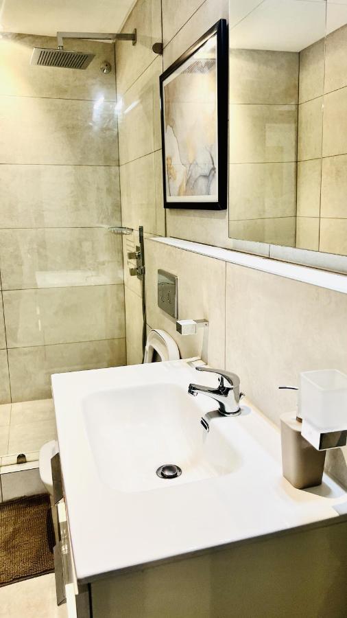The Signature Apartments, Accra Ghana Luaran gambar